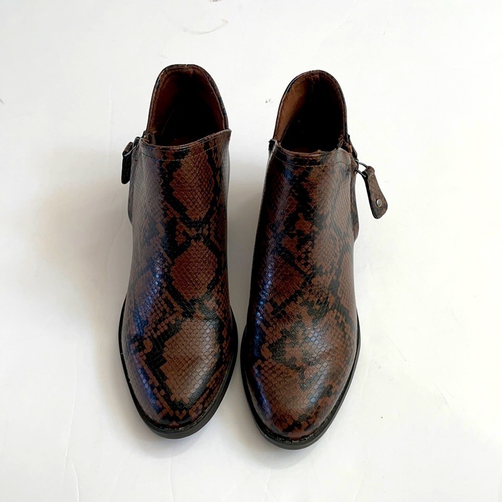SO Angelfish brown snakeskin memory foam ankle booties 6.5